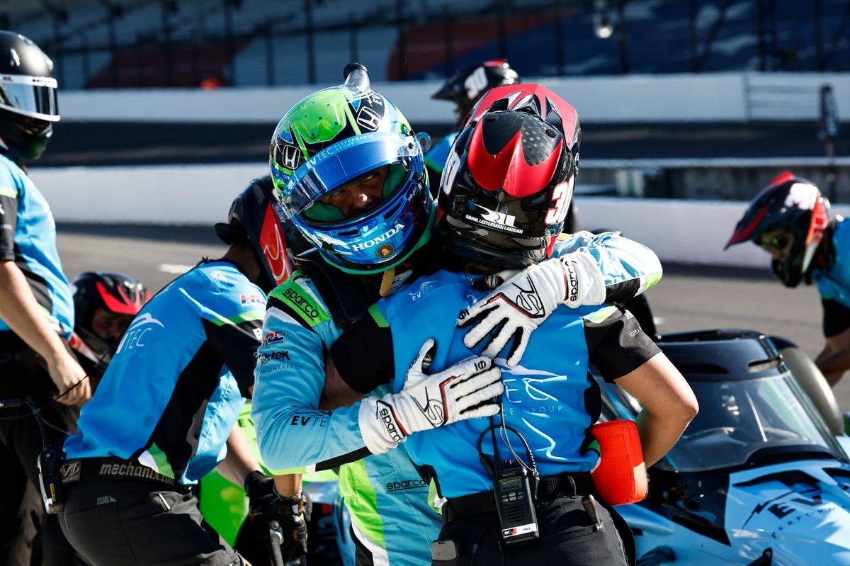graham-rahal:-a-“huge-day”-for-rll-with-all-three-cars-in-fast-six-at-indy-gp