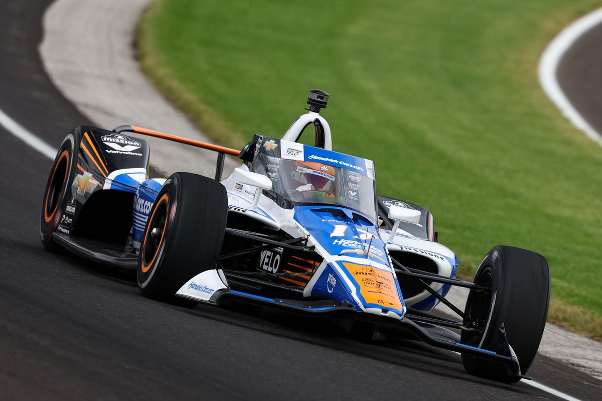 50-year-old-tony-kanaan-passes-indy-500-veteran-test:-“it-was-awesome”