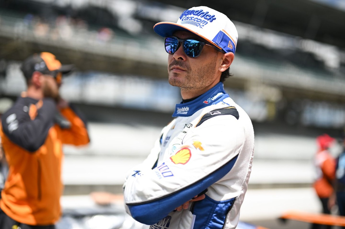 kyle-larson-challenges-indycar-drivers-to-try-“the-double”-in-nascar