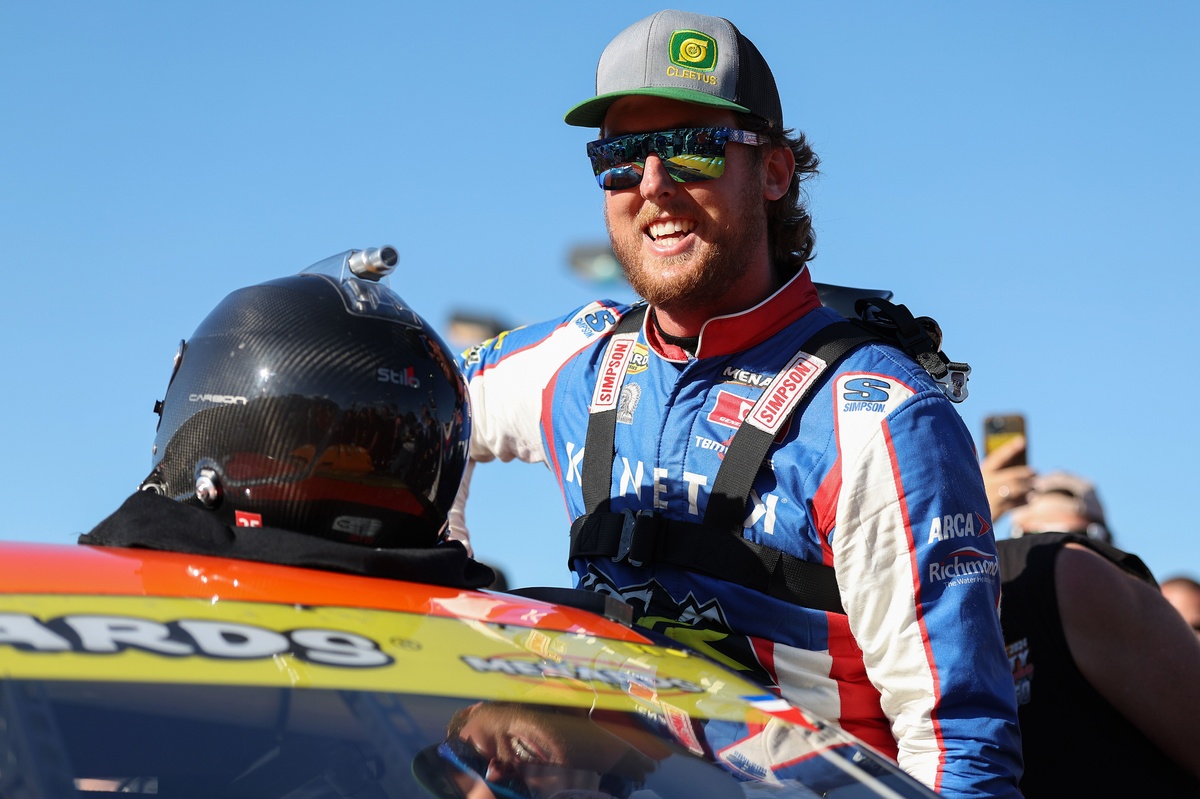 cleetus-mcfarland-apologizes-after-causing-arca-pileup-at-charlotte