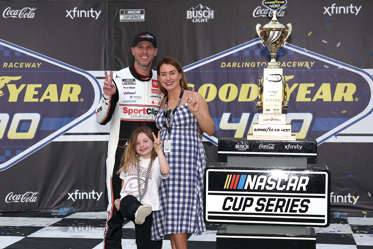 ryan-truex-on-standby-for-denny-hamlin,-who-is-on-‘baby-watch’