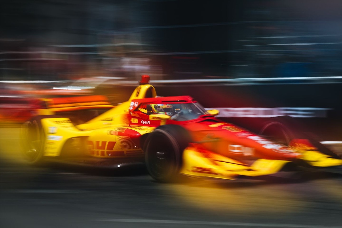 alex-palou’s-dominant-stretch-undone-by-restart-shunt-in-detroit-gp:-video