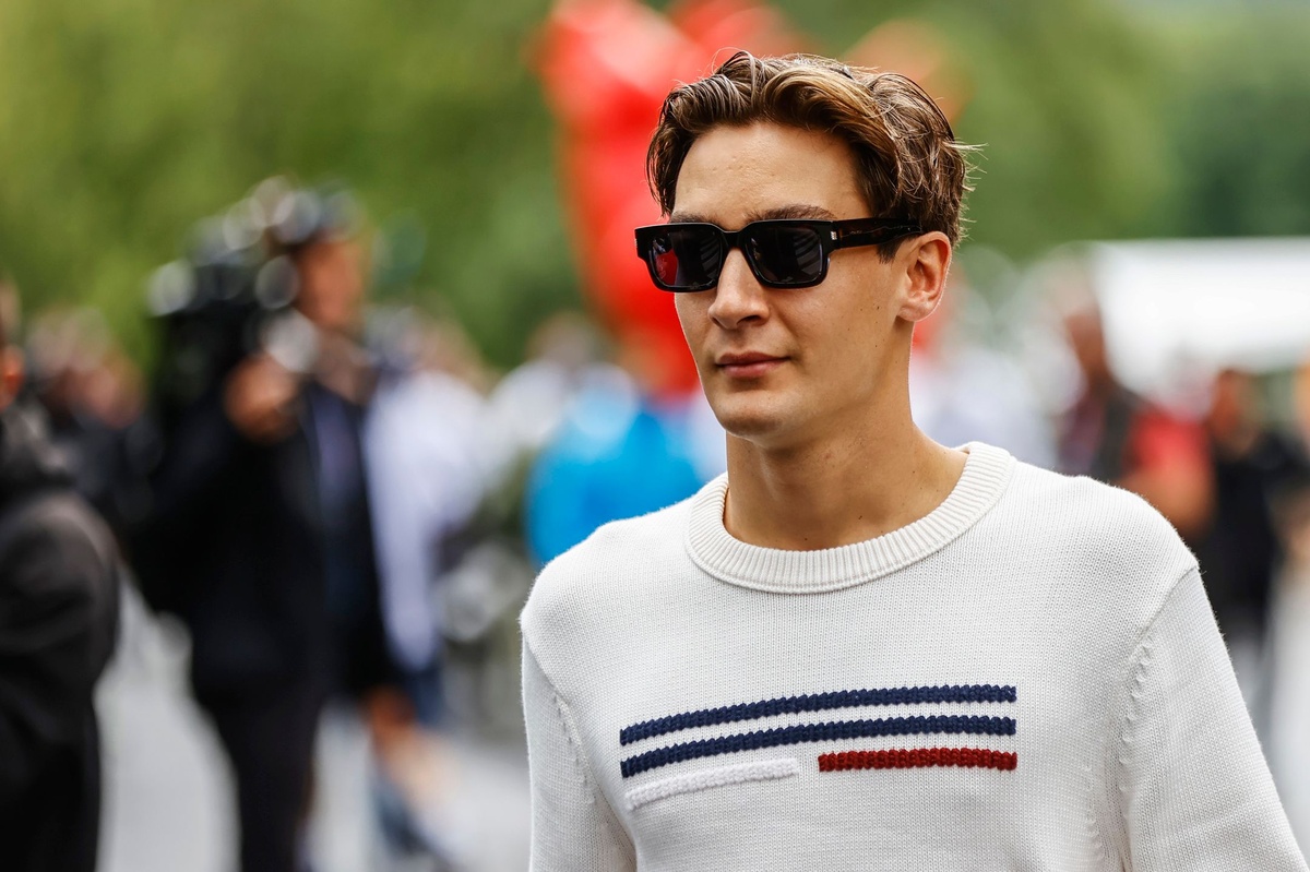 george-russell-jokes-of-saucy-calendar-plans-should-f1-contract-talks-fail
