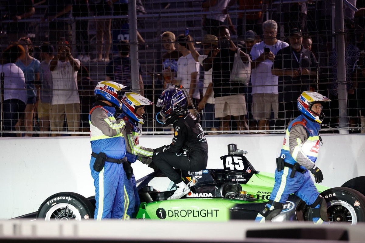 watch:-harrowing-indycar-crash-takes-out-penske’s-josef-newgarden-at-wwt-raceway