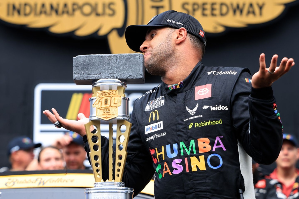 bubba-wallace-on-facing-the-"angel-and-devil"-on-his-shoulder