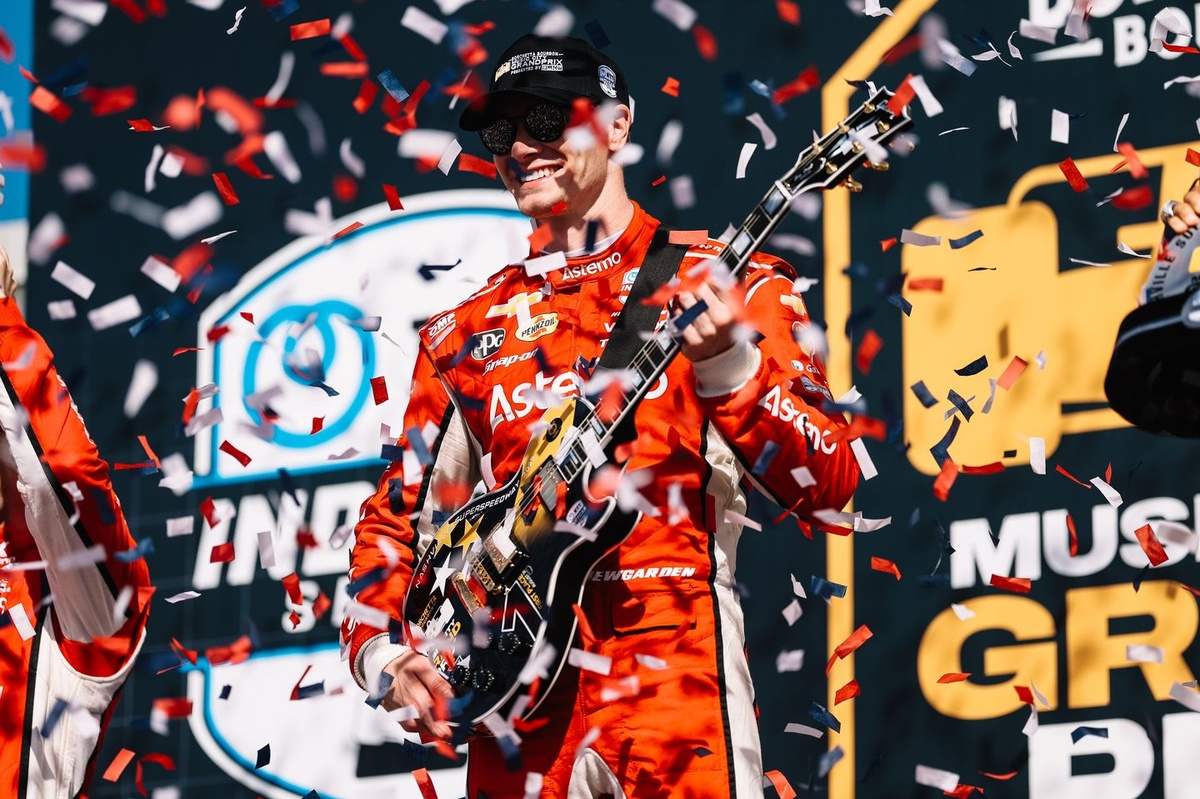 penske’s-josef-newgarden-wins-wild-2025-indycar-finale