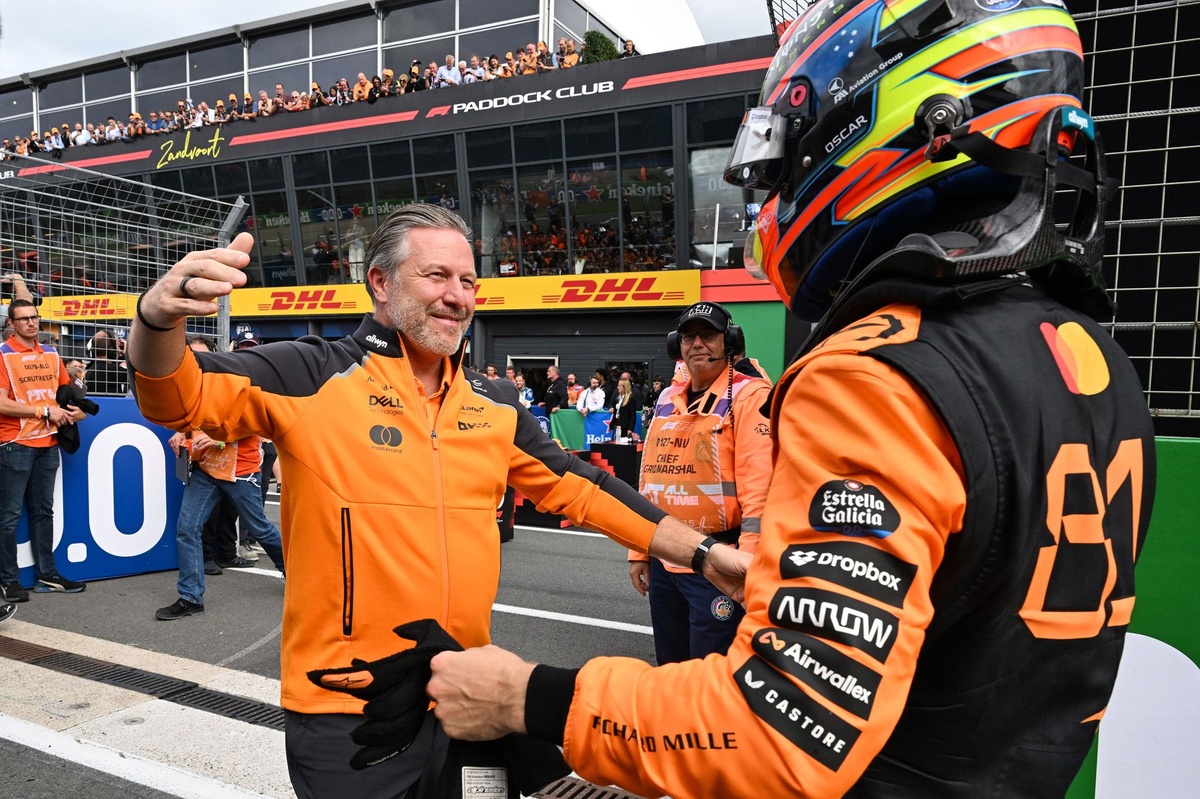 zak-brown-confirms-mclaren-racing-stake-sale-completed-with-$4.1billion-valuation