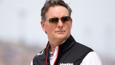 jeff-gordon-can-relate-to-denny-hamlin's-kansas-disappointment