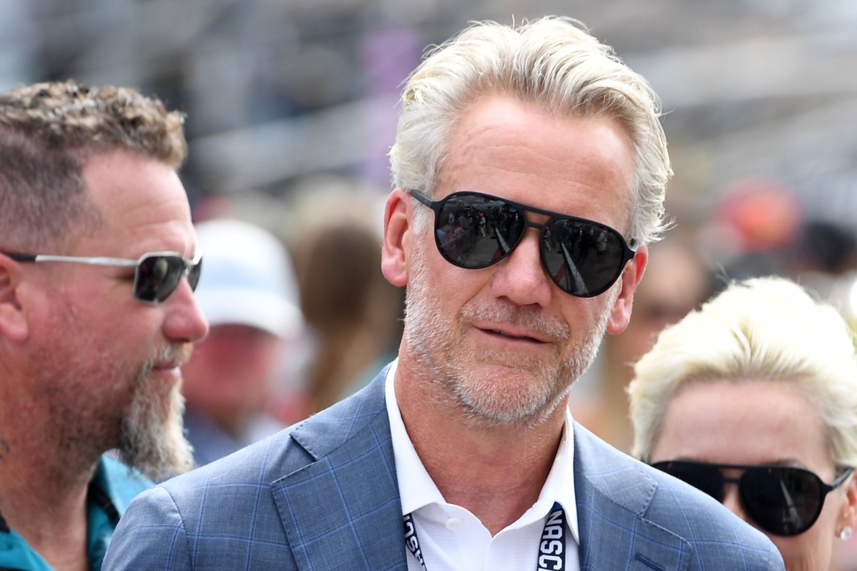 nascar-asks-court-to-oversee-settlement-talks-with-23xi,-front-row