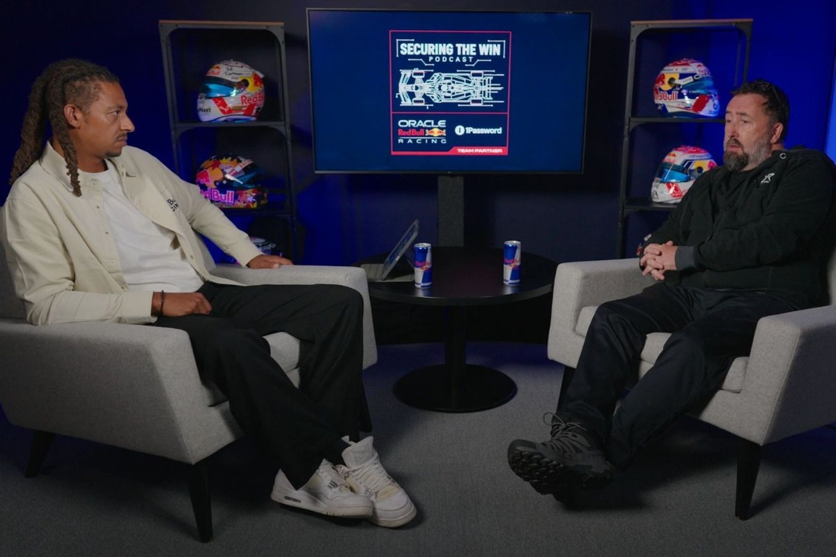 how-oracle-red-bull-racing-locks-down-f1’s-most-valuable-data